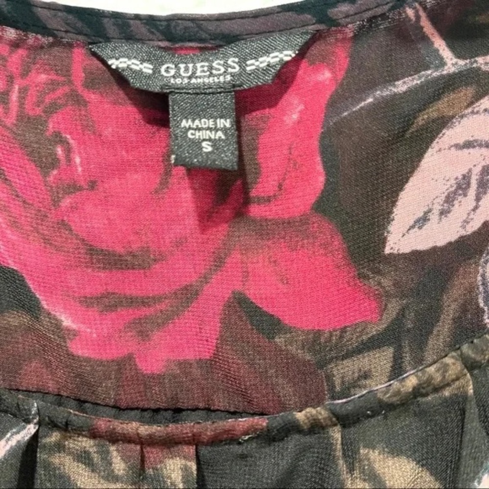 GUESS Black Floral Sleeve Scoop Neck Top - Picture 4 of 8